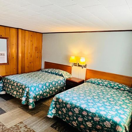 Sun N Snow Hotel Кадиллак Экстерьер фото