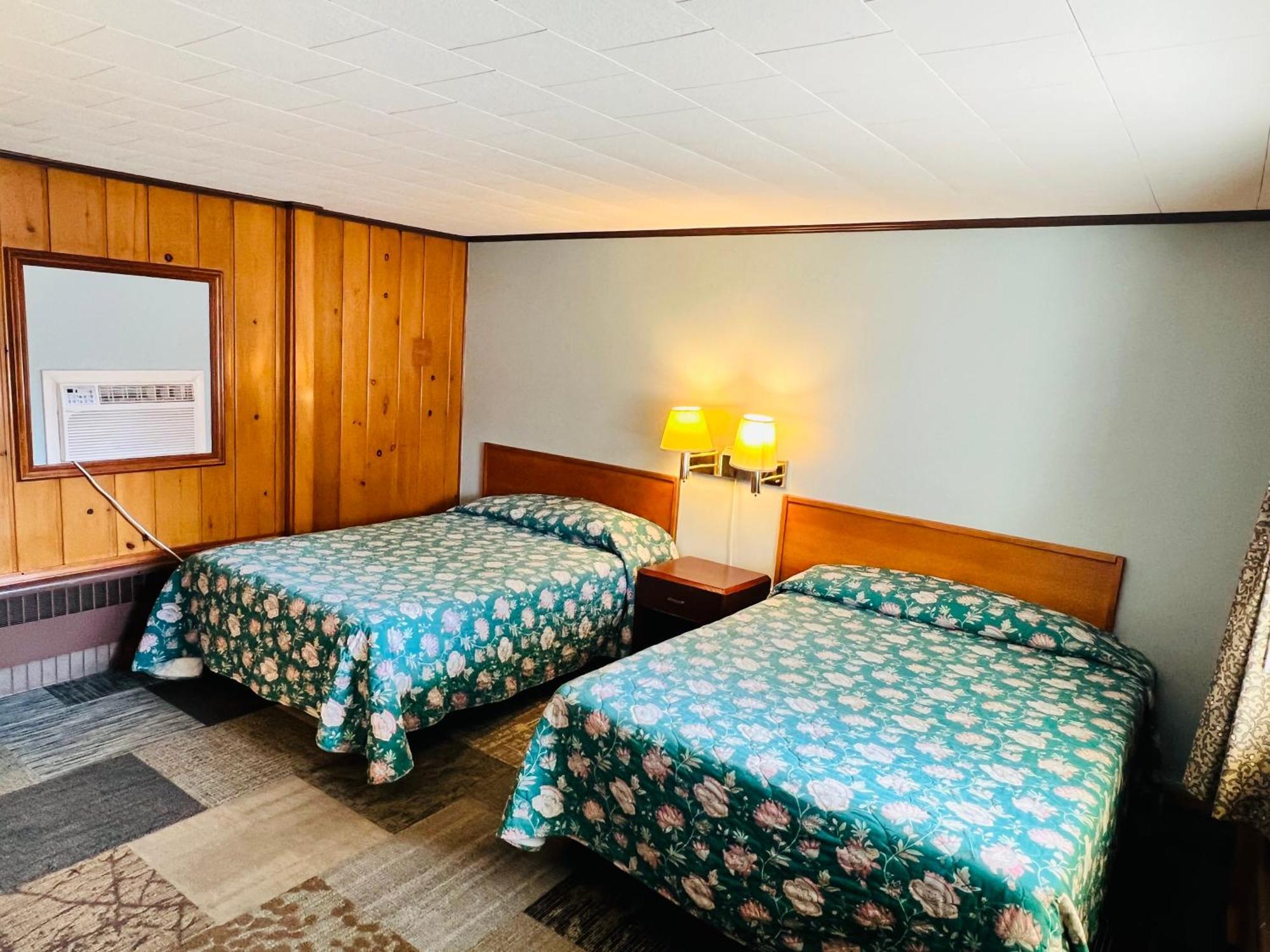 Sun N Snow Hotel Кадиллак Экстерьер фото