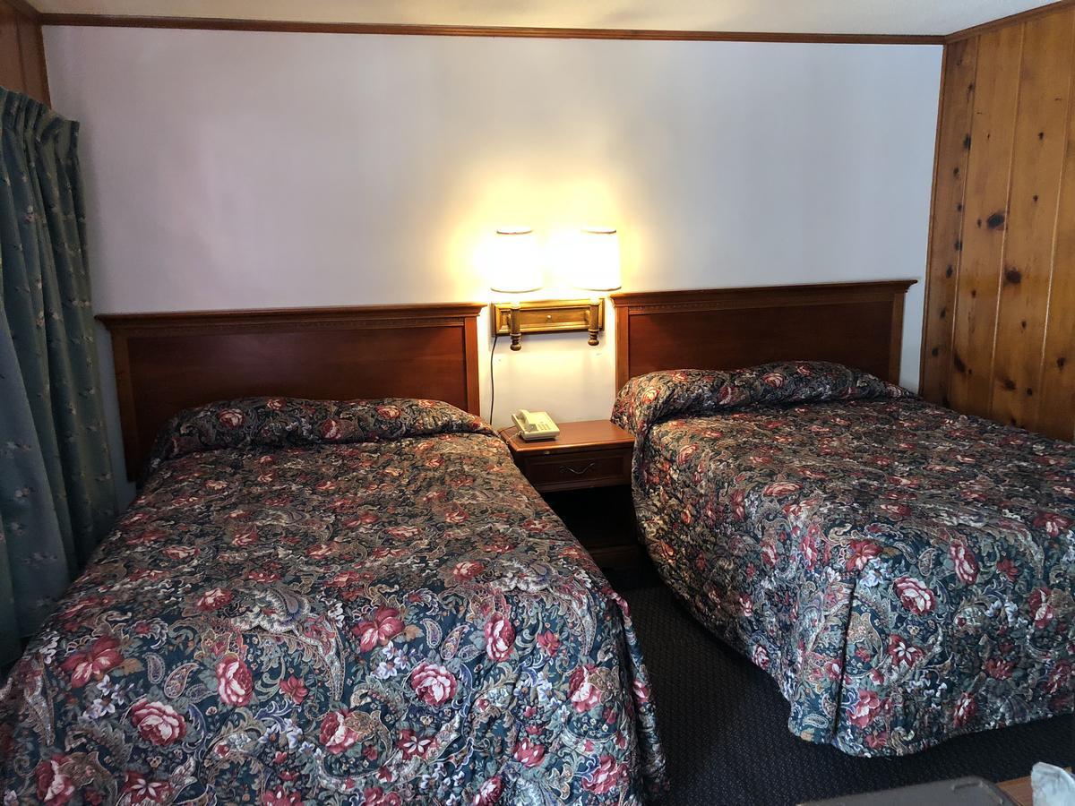 Sun N Snow Hotel Кадиллак Экстерьер фото