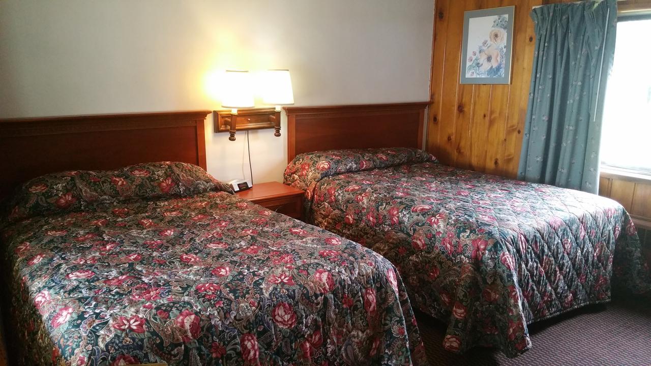 Sun N Snow Hotel Кадиллак Экстерьер фото